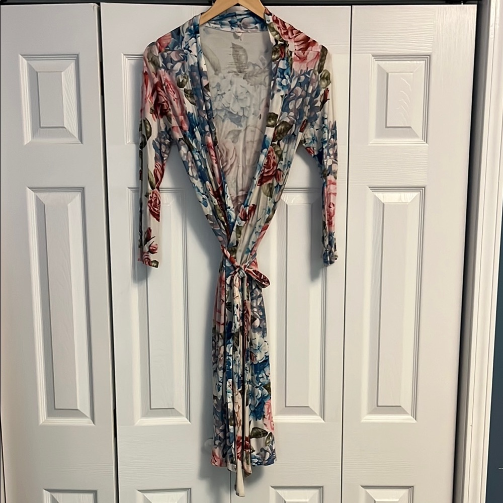 Small Posh Peanut Floral Women's Robe